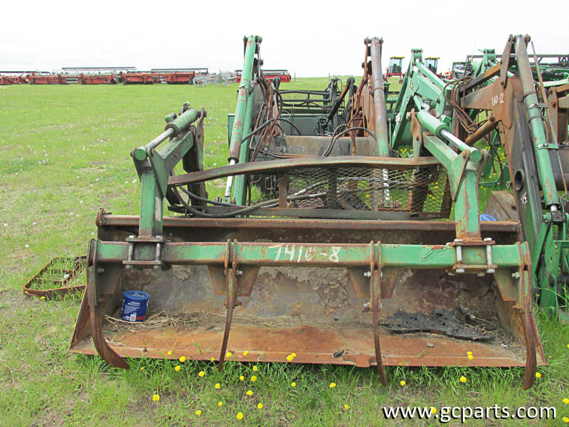 740 LOADER 8FT W/ GRAPPLE